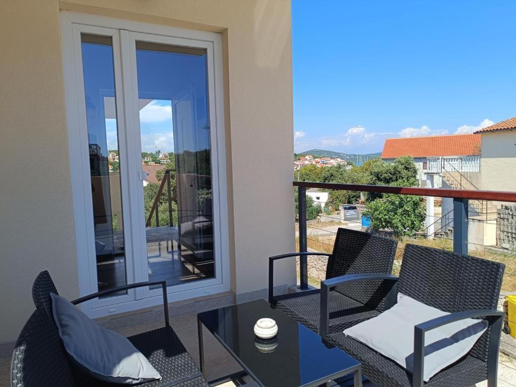 Apartment Dragana, Jezera, Island Murter Экстерьер фото