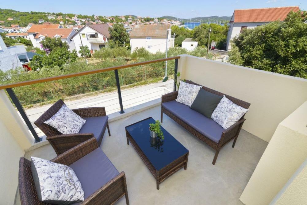 Apartment Dragana, Jezera, Island Murter Экстерьер фото